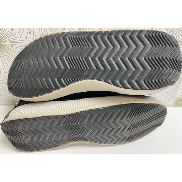 Sorel Out N About black suede slip on shoes. Size 8.5 - Picture 6 of 8